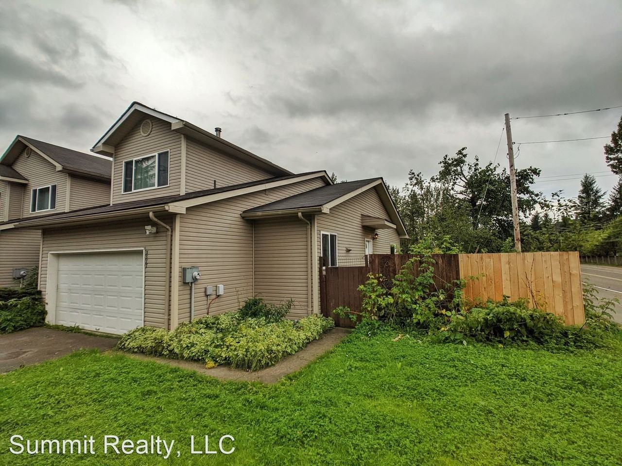 3377 Park Pl - Photo 2 of 23