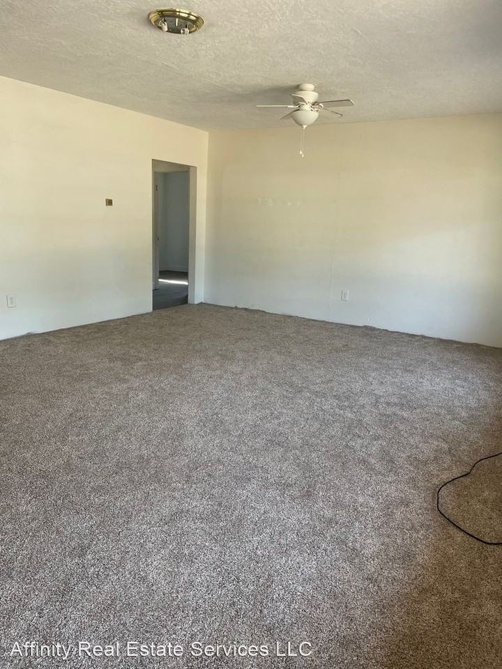 1116 Alvarado St - Photo 3 of 10