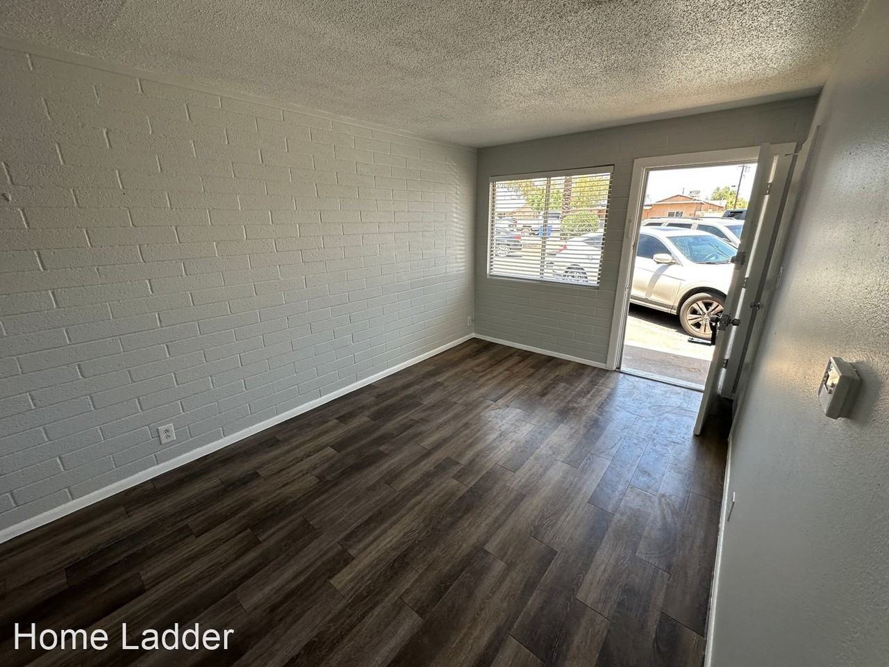 3121 W Almeria Rd - Photo 3 of 6