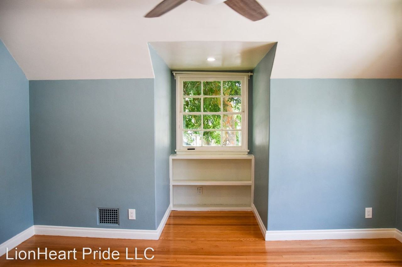 1407 N Towner St - Photo 3 of 50