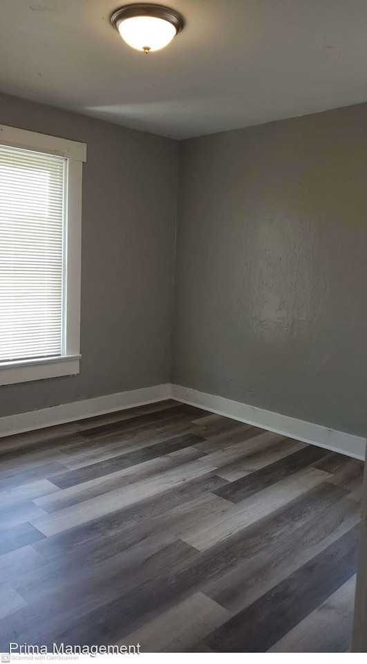 584 Saint Joseph Ave - Photo 3 of 14