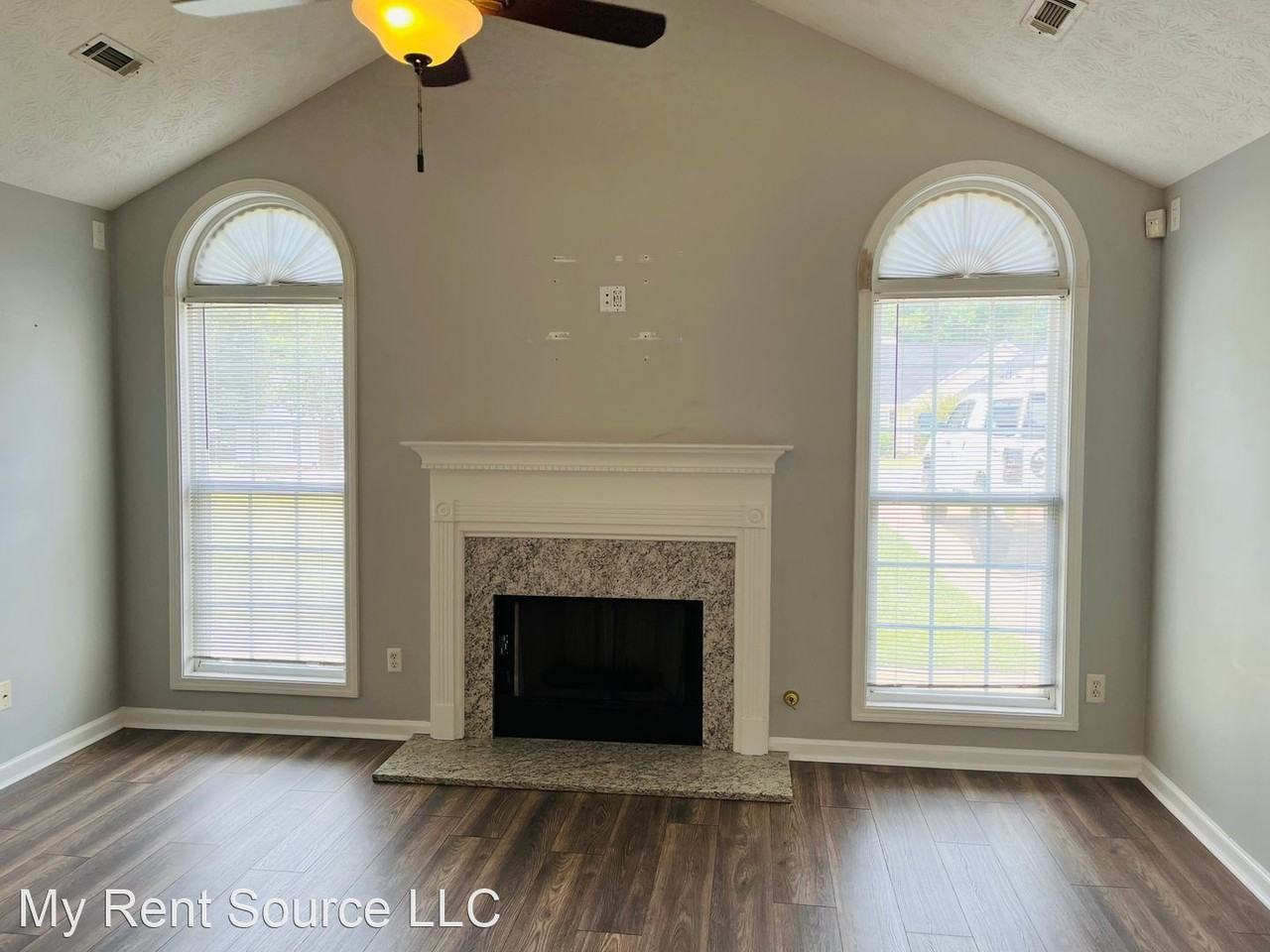 40 Canterbury Dr - Photo 2 of 25