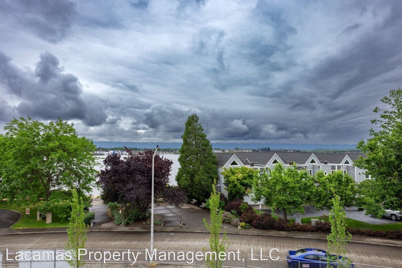 1704 Se Columbia River Dr - Photo 3 of 4