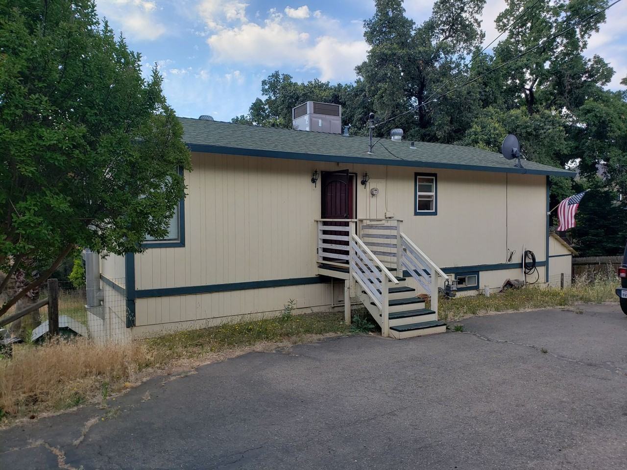 1571 Taylor Rd - Photo 3 of 32