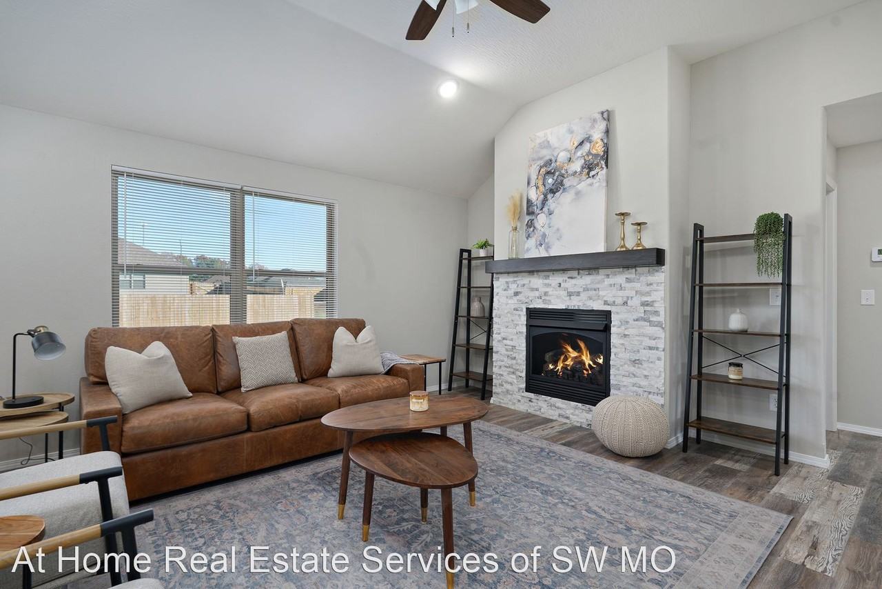 512 Evergreen Ave - Photo 2 of 19