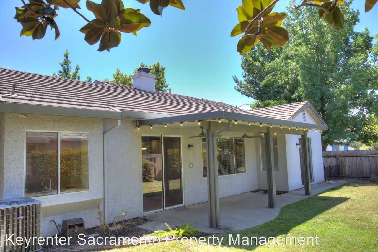 15 Clancy Ct - Photo 2 of 21