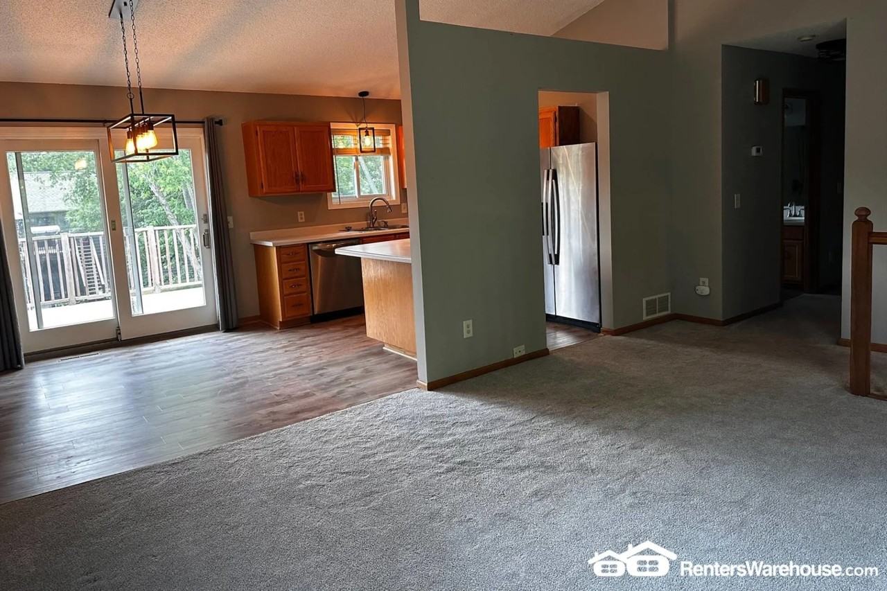 14173 Upper 54th St N - Photo 3 of 19