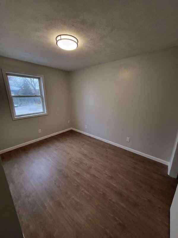 4264 Postema Ct - Photo 2 of 5