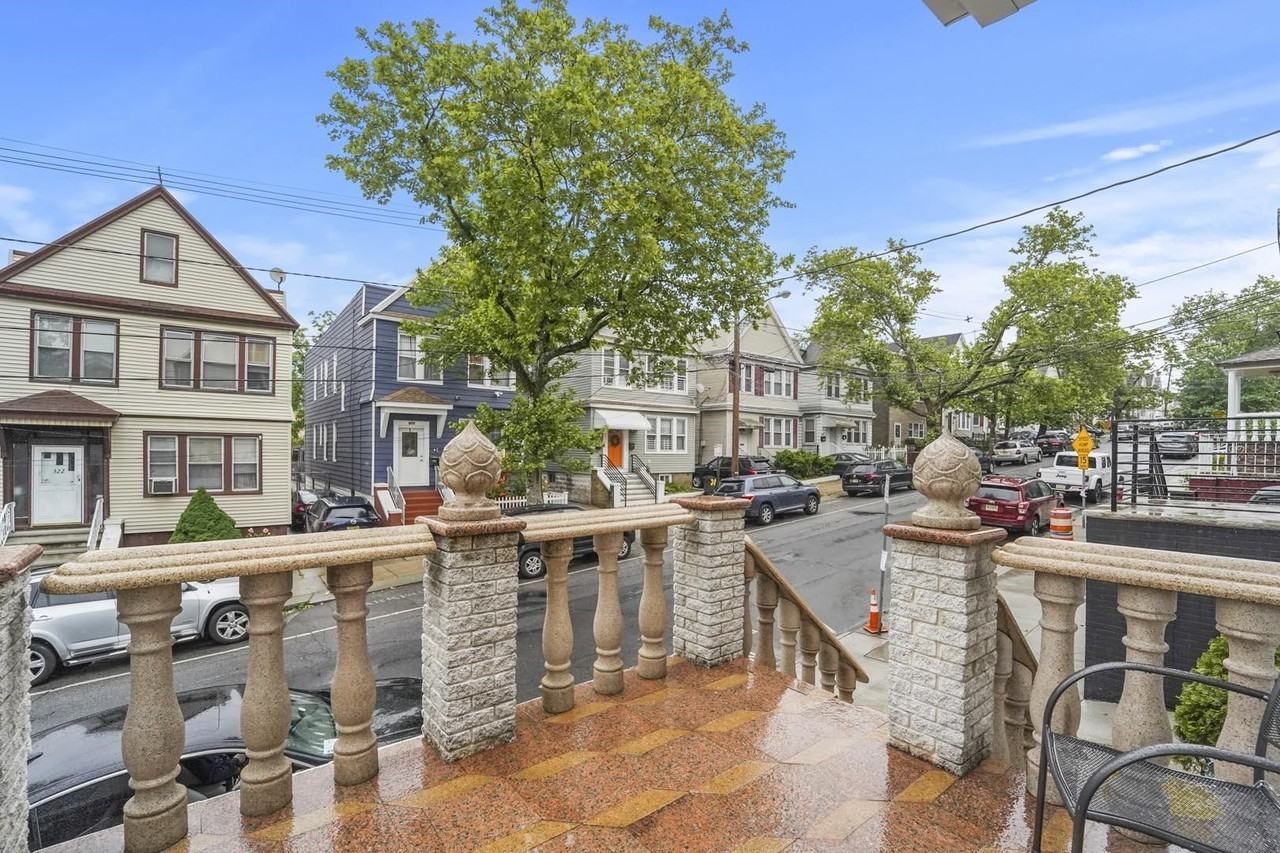 321 Van Nostrand Ave, Jersey City, NJ 07305 3 Bedroom House for 2,400