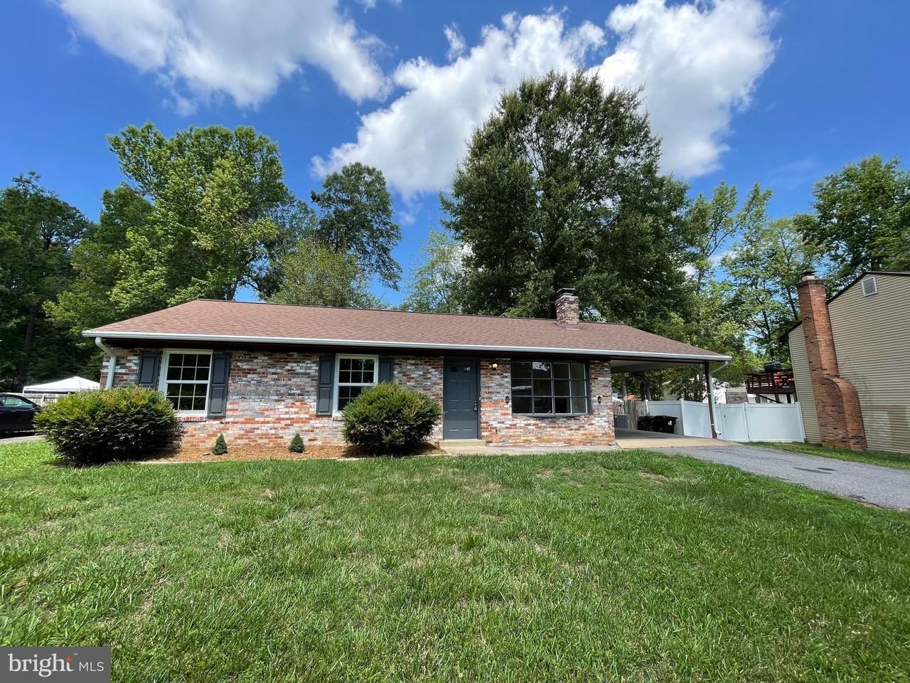 16 Yosemite Ln, Fredericksburg, VA 22408 3 Bedroom House for 1,600