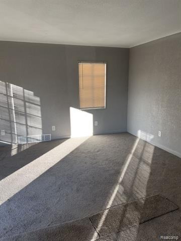 19716 Fenmore St - Photo 4 of 5