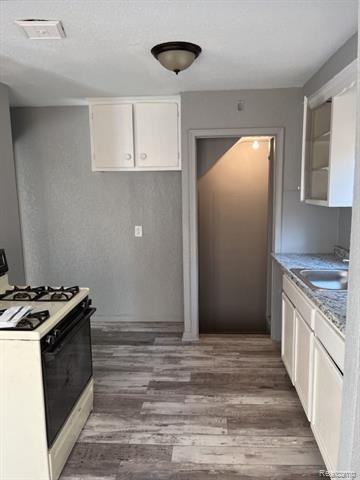 19716 Fenmore St - Photo 5 of 5