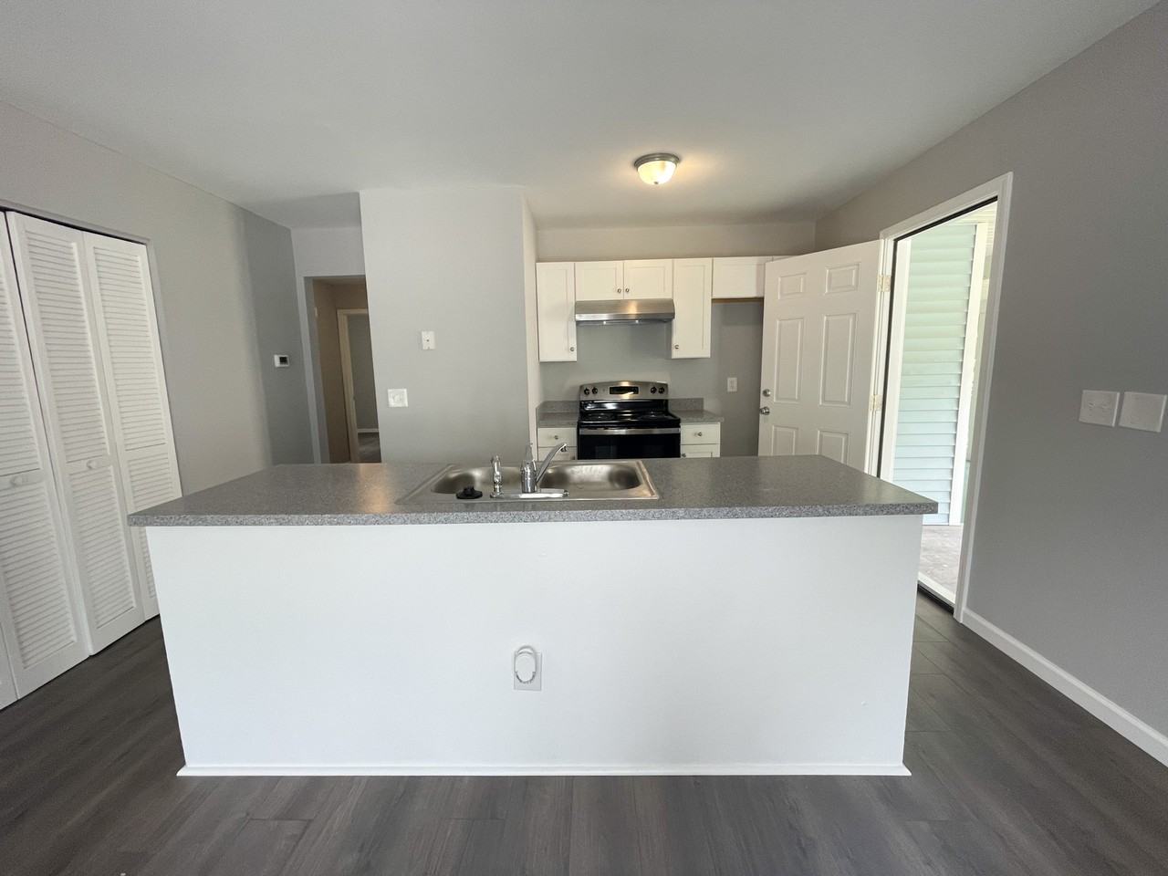 29 Battery Walk Ct - Photo 2 of 26