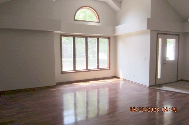 8344 Parrish Ave Ne - Photo 7 of 25