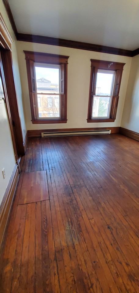 409-411 Market St - Photo 2 of 13