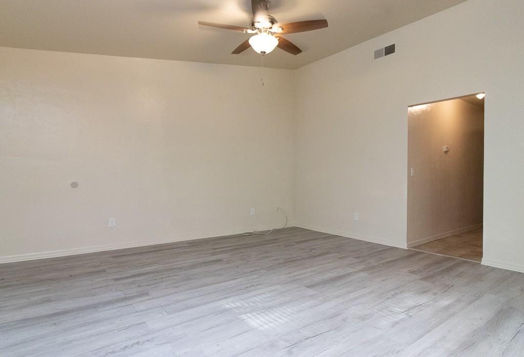 501 Sw 69Th St - Photo 4 of 12