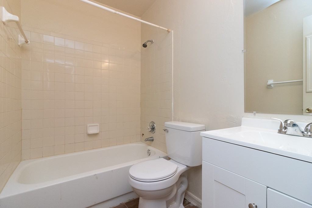 501 Sw 69Th St - Photo 6 of 12