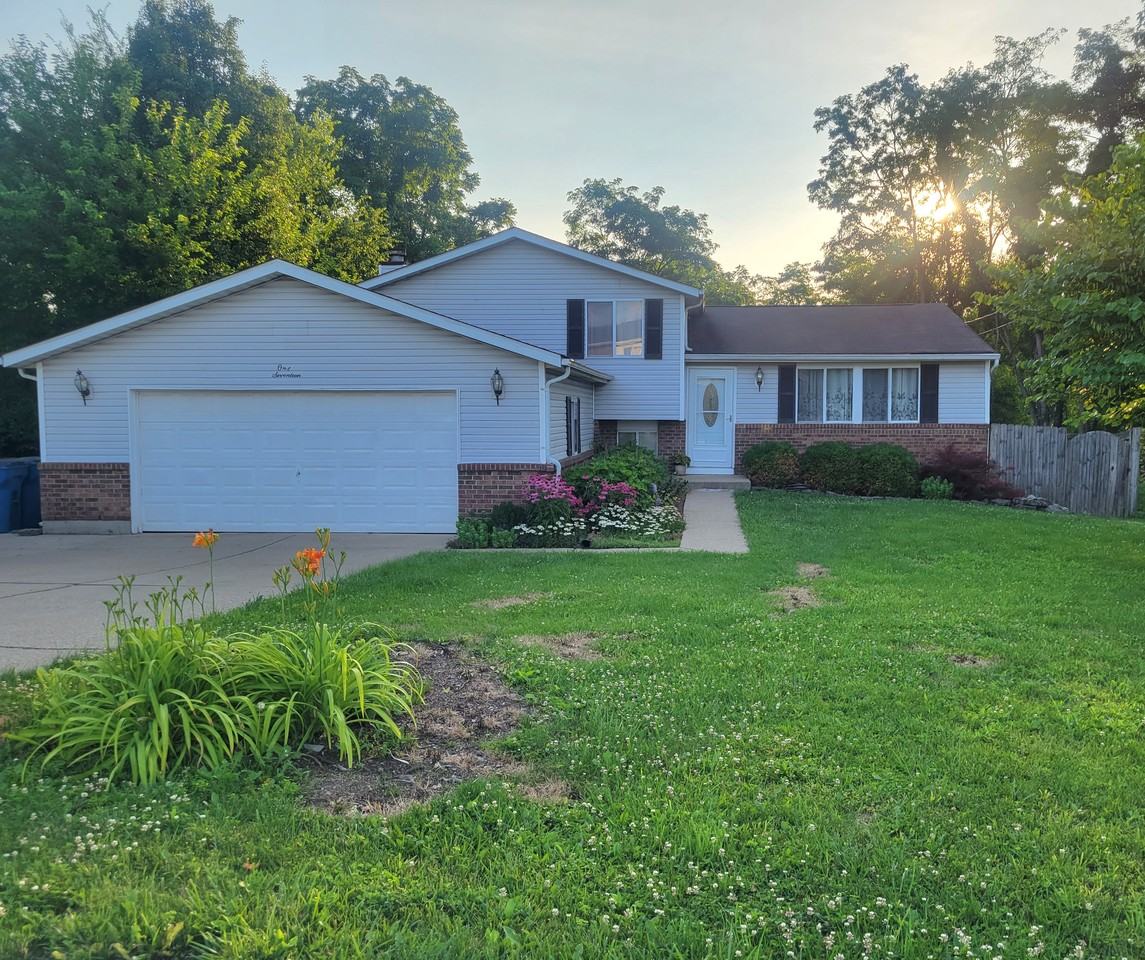117 Carriage Hill Dr NA, Erlanger, KY 41018 4 Bedroom House for 1,900