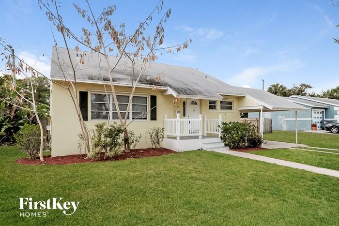 630 Foresteria Dr - Photo 3 of 15