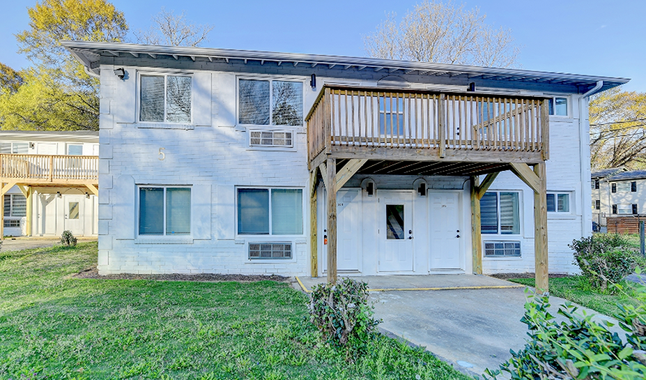 12Hundred Studios - Photo 5 of 13