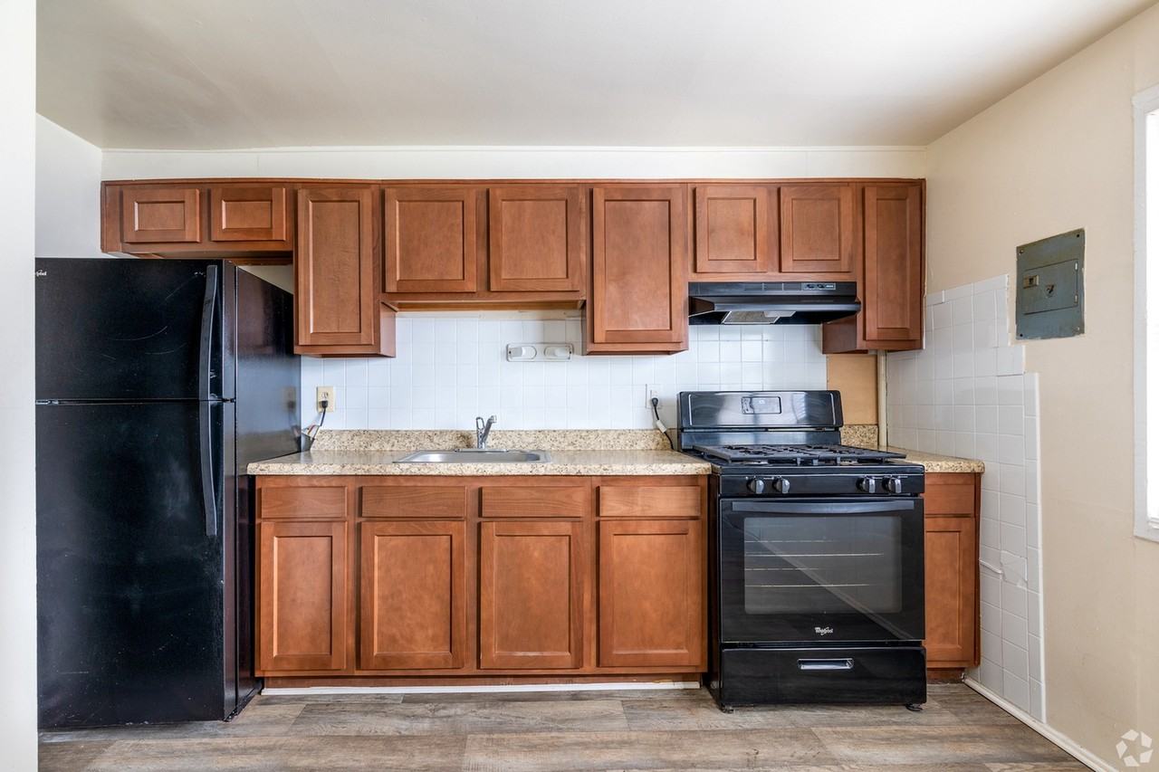 Riverview Townhomes - Photo 2 of 18