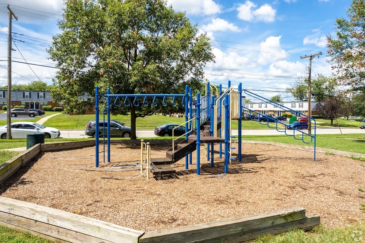 Riverview Townhomes - Photo 4 of 18