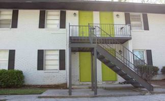 featured image of 976 Forest Ave