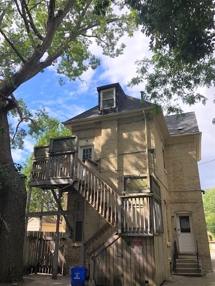 567 Queens Ave - Photo 2 of 26