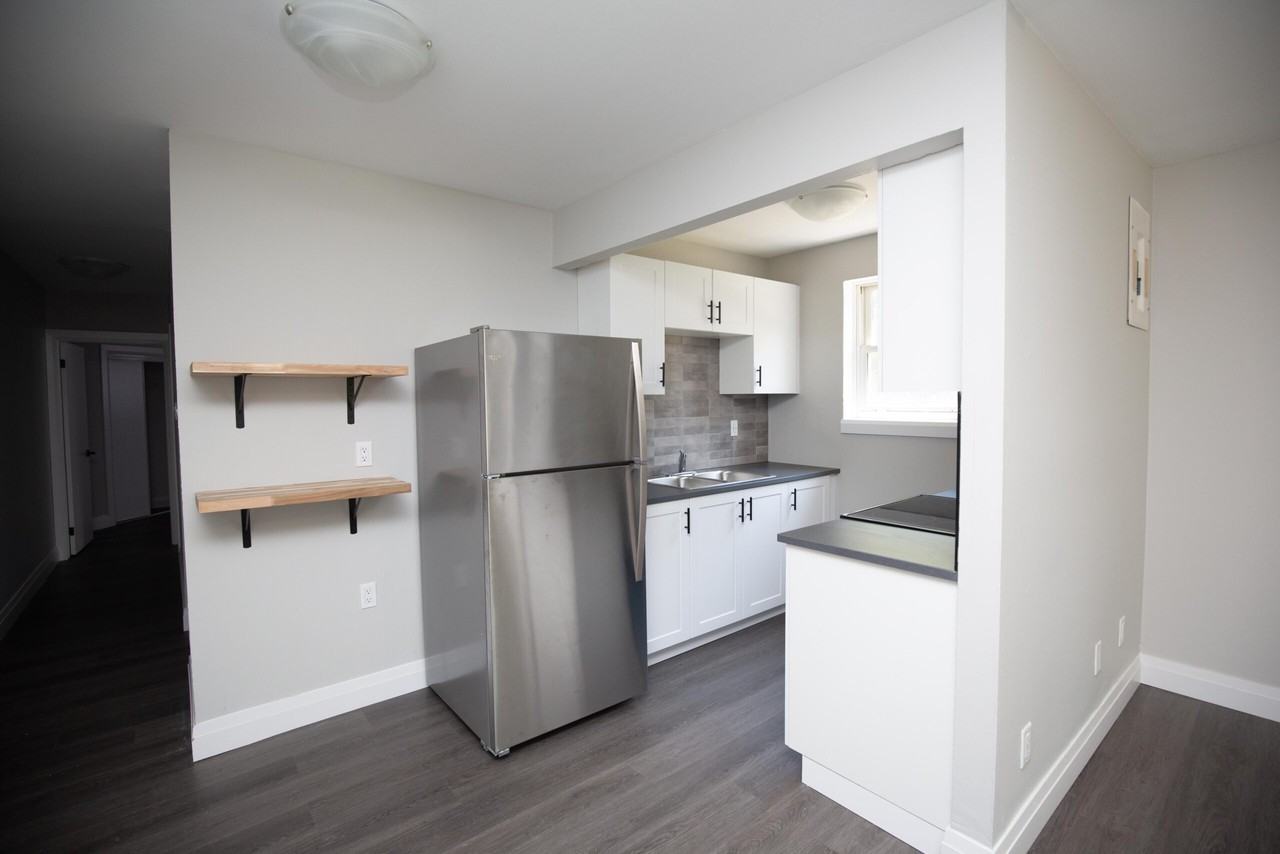 106 King Edward Ave - Photo 3 of 46