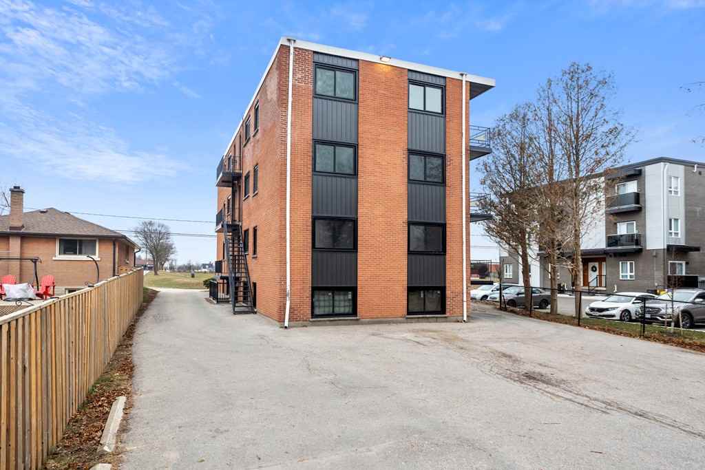 428 Prospect Ave Apartments in Stanley Park, Kitchener, ON N2A 1E1 Zumper