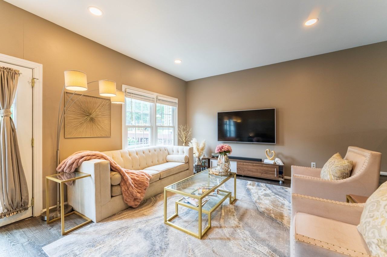 4522 Sparrow Ct #1 - Photo 2 of 19