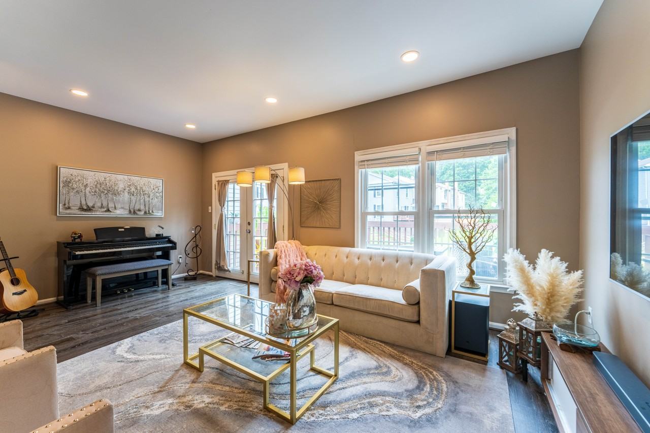 4522 Sparrow Ct #1 - Photo 3 of 19