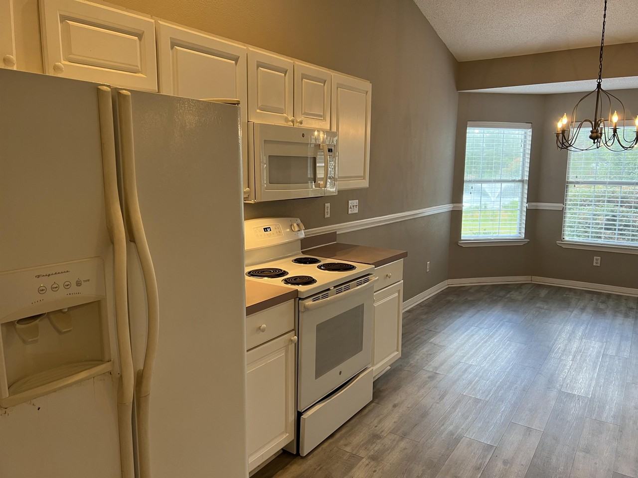 195 S Shore Dr #1 - Photo 7 of 29