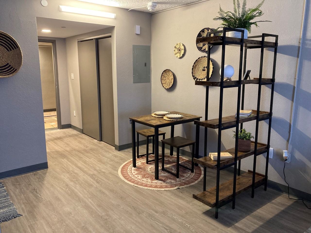 Plato'sSheffield Apartments 4205 Hatch Blvd, Sheffield, AL 35660