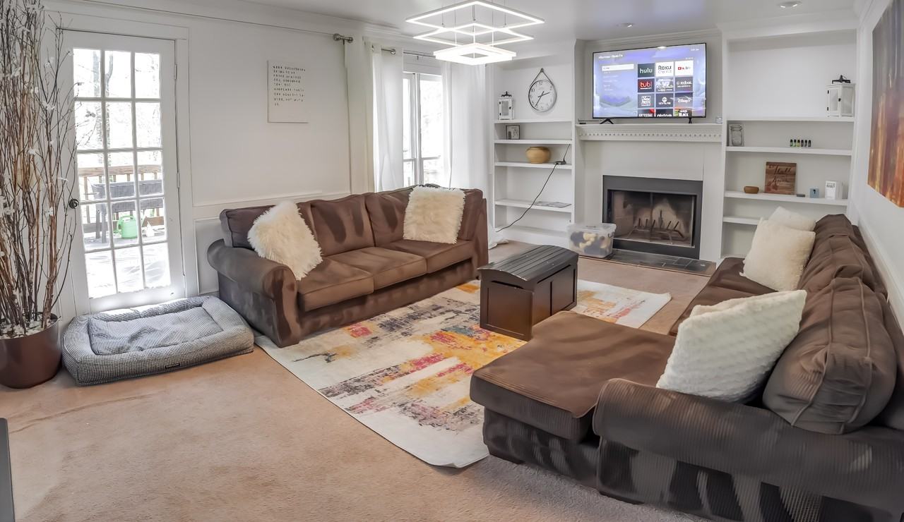 Hofstra Ct - Photo 6 of 11