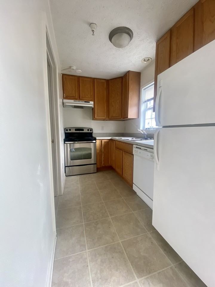 279 Wiles Street - Photo 6 of 9