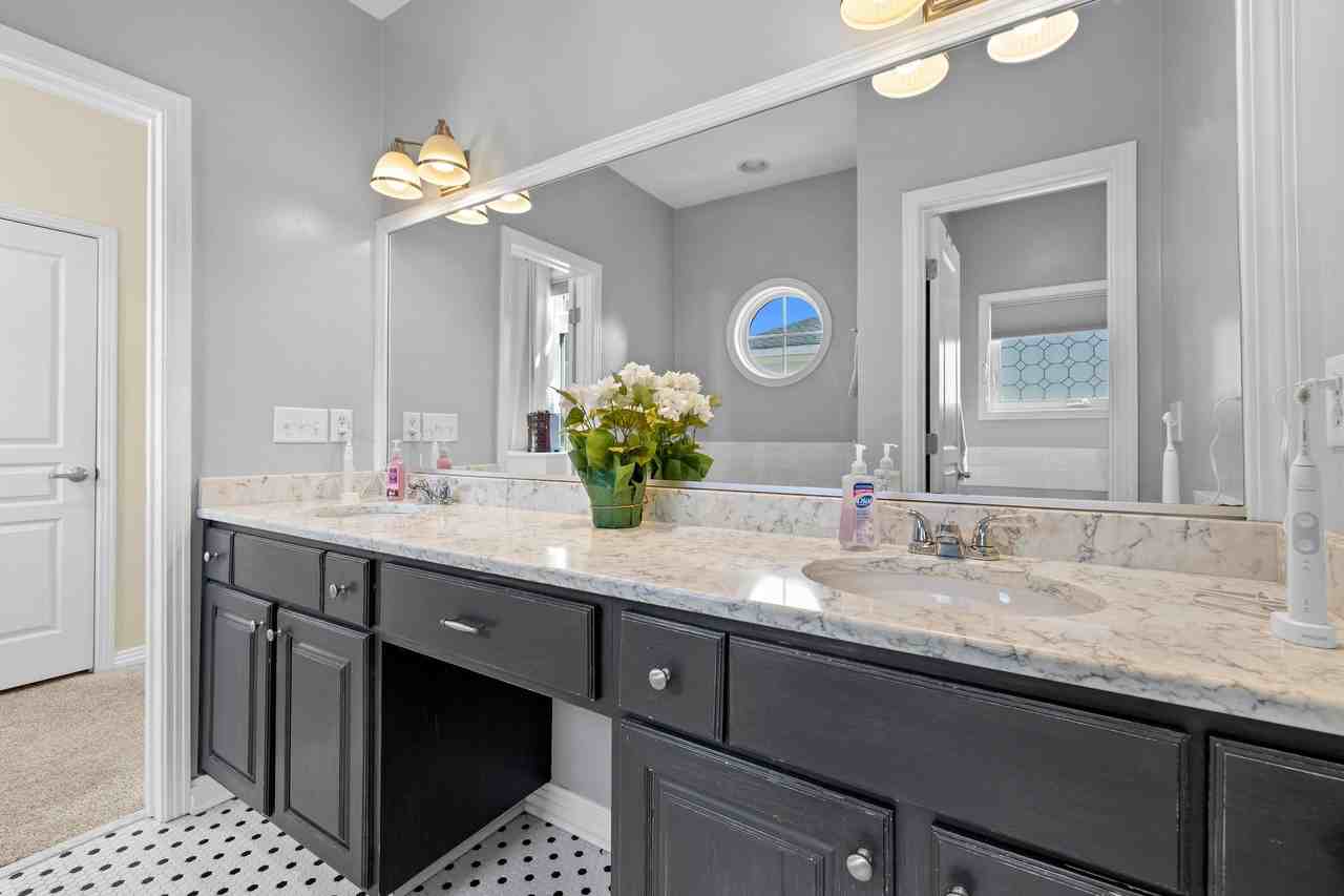 621 14th St #1 - Photo 4 of 30