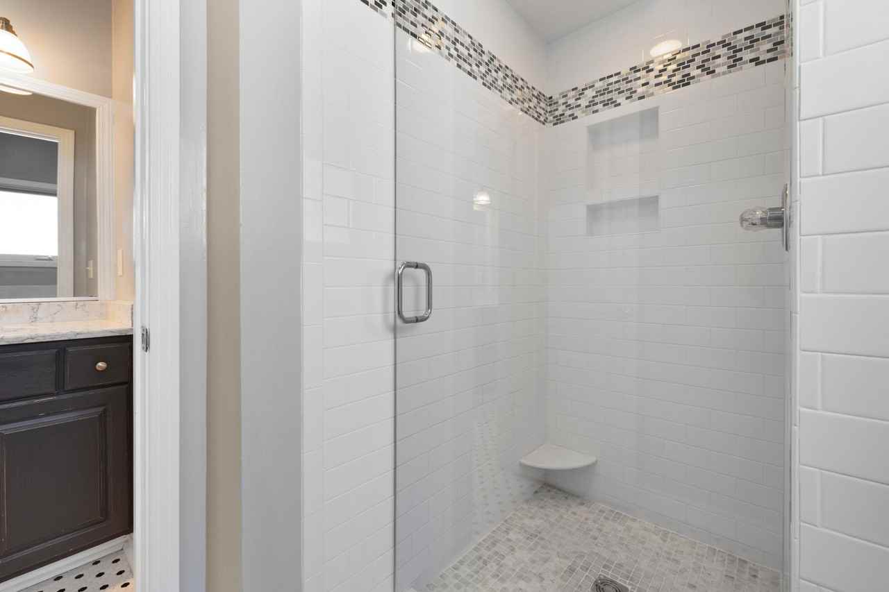 621 14th St #1 - Photo 5 of 30