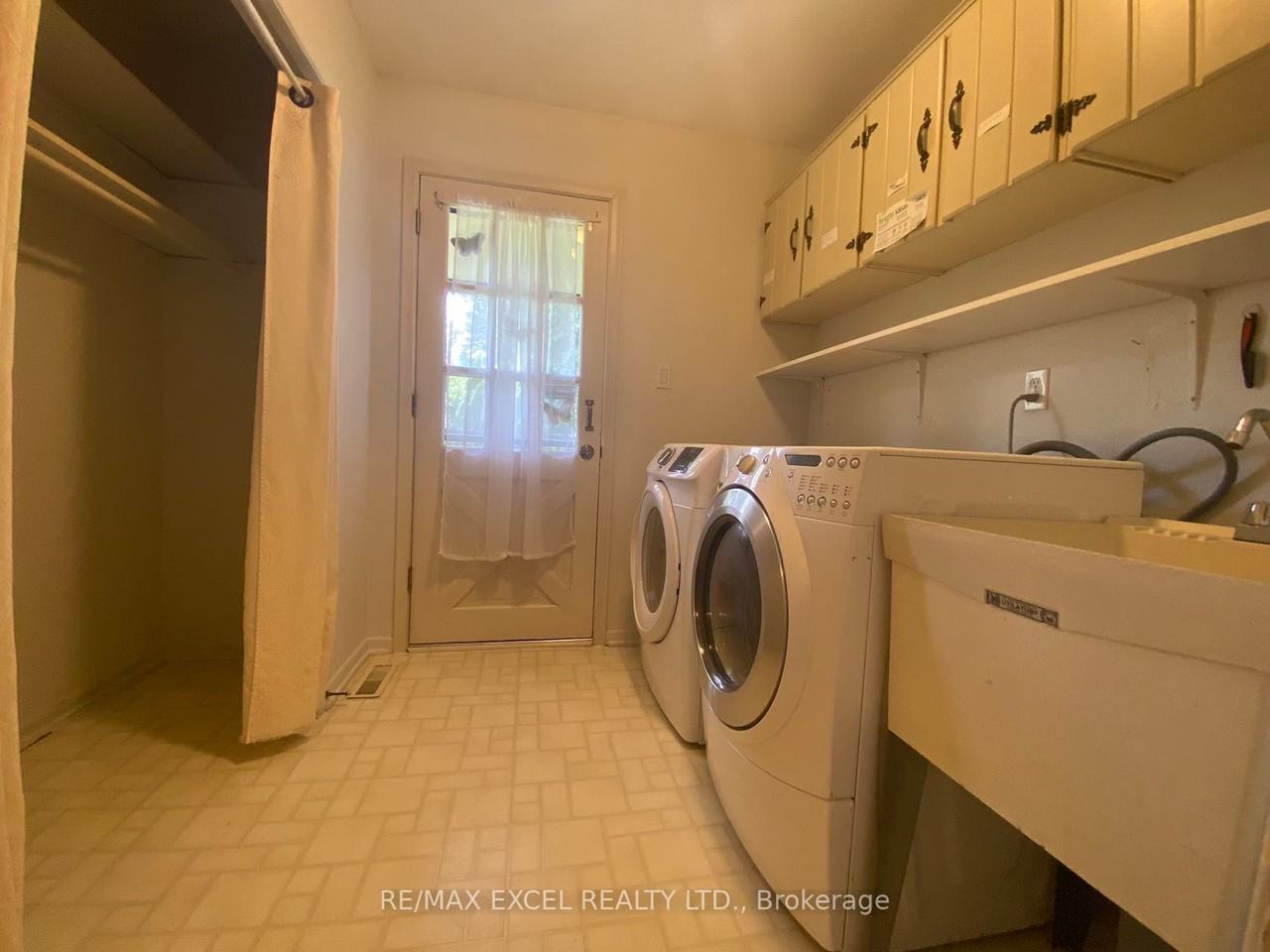 33 Kilchurn Castle Drive #4605 - Photo 2 of 6