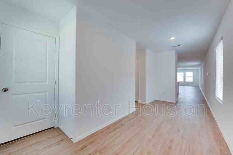 4134 Oakland View St - Photo 3 of 37