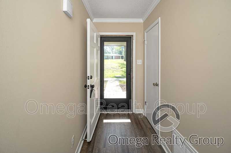 1913 Forest Oaks Dr W - Photo 7 of 44