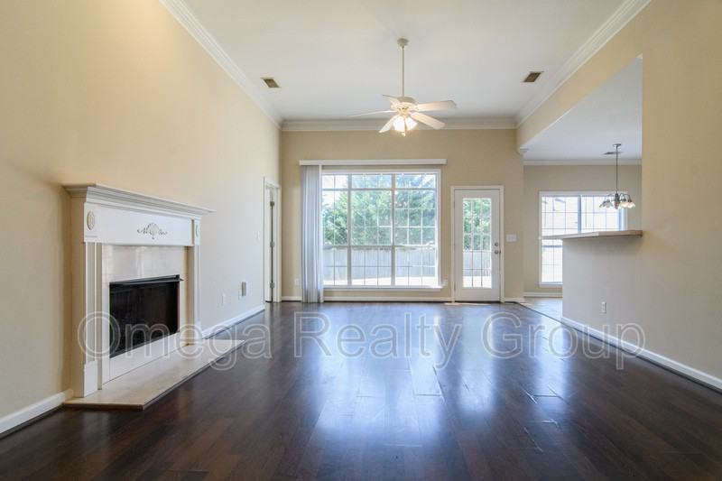 503 Enclave Cir - Photo 7 of 40