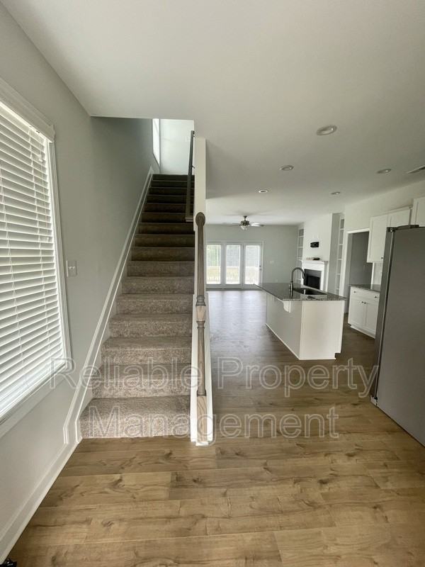 237 Brisbane Dr - Photo 2 of 30