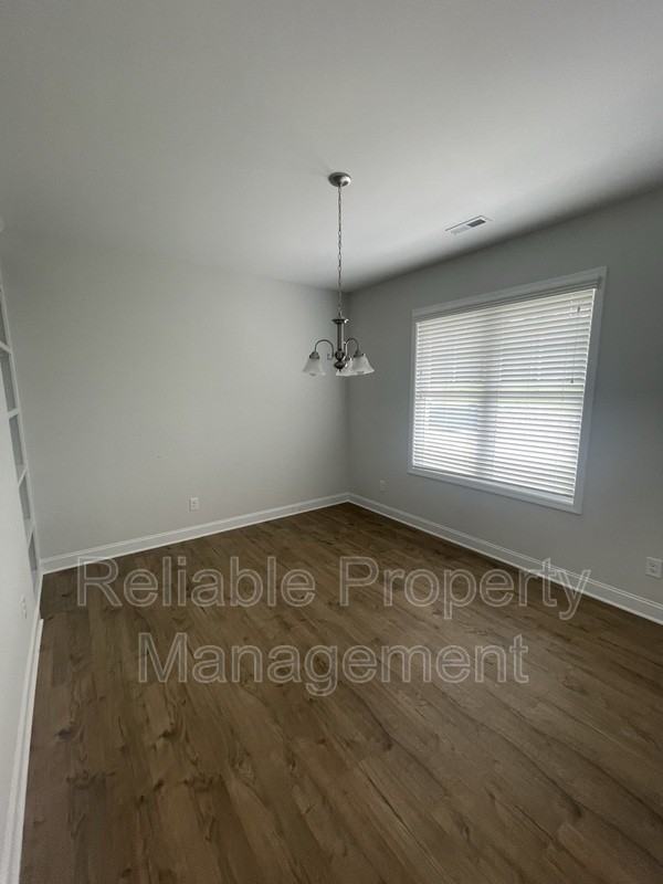 237 Brisbane Dr - Photo 3 of 30