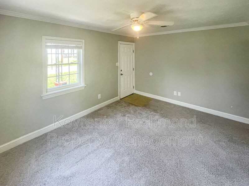 1135 Sumpter St - Photo 3 of 10