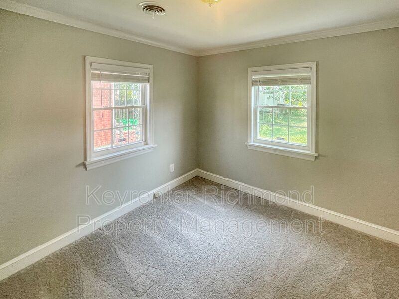 1135 Sumpter St - Photo 6 of 10