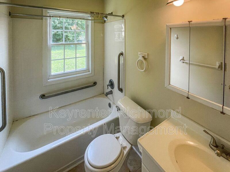 1135 Sumpter St - Photo 7 of 10