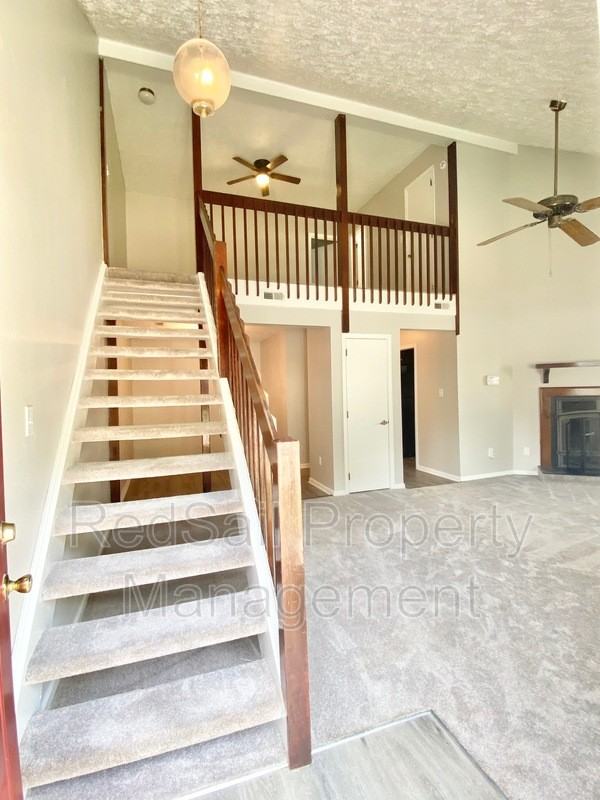 377 Kinsmen Way - Photo 2 of 20