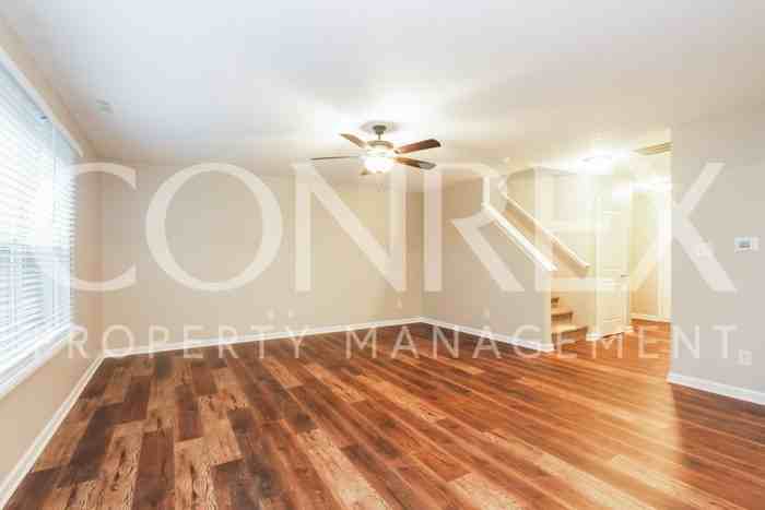 1025 Balto Dr - Photo 3 of 12