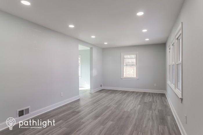 3219 32nd Ave - Photo 2 of 16